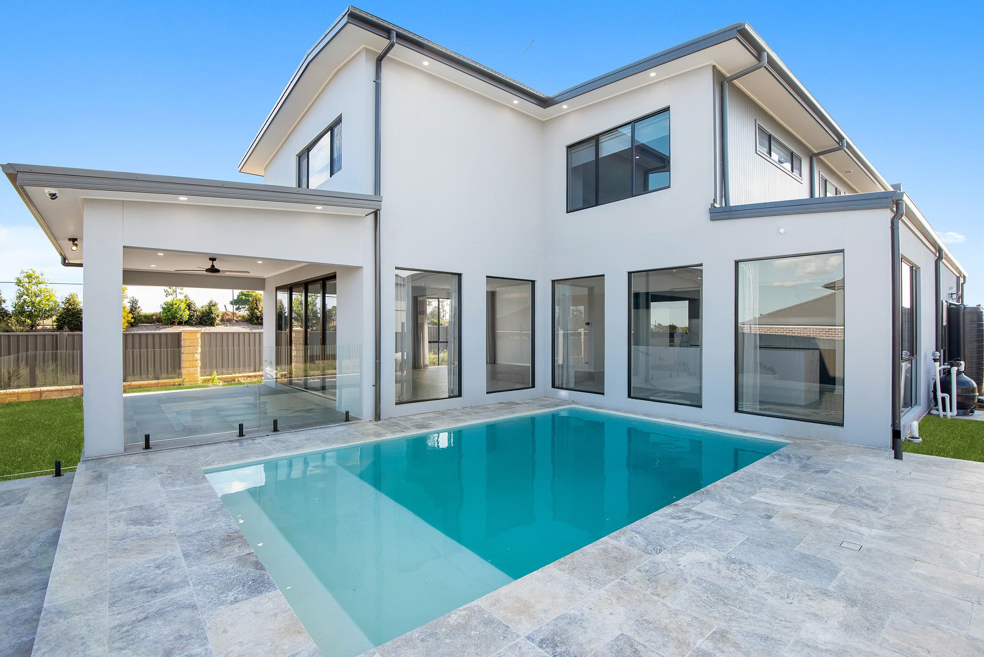 swimming pool house price